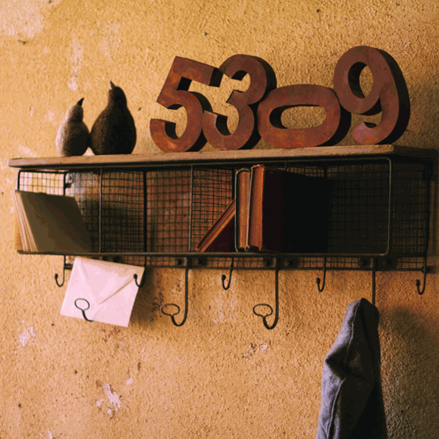 Wire Mesh Four Hole Cubby Coat Rack