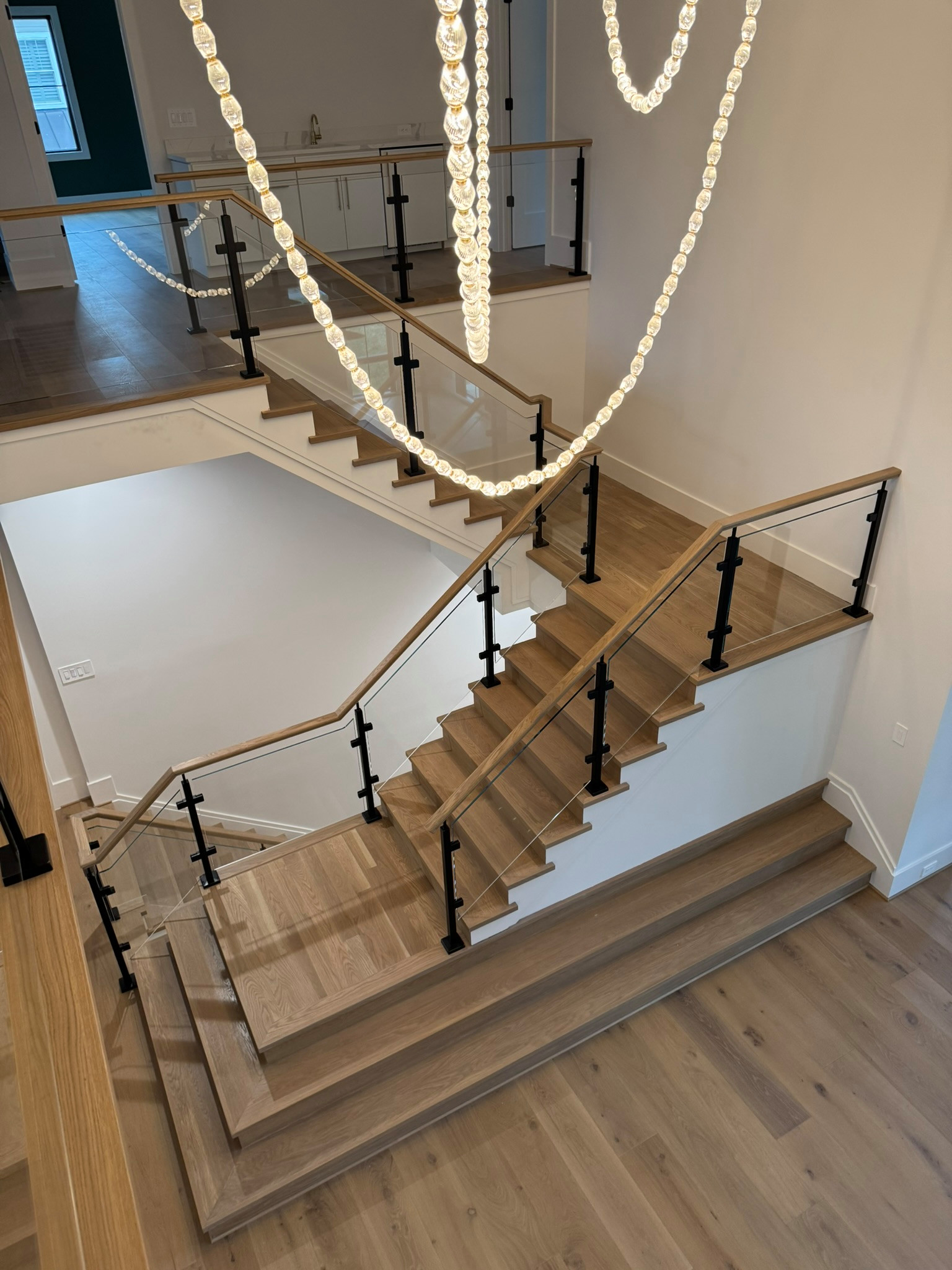 134_Modern White Oak Stair with Glass Balustrade, Vienna, VA 22180