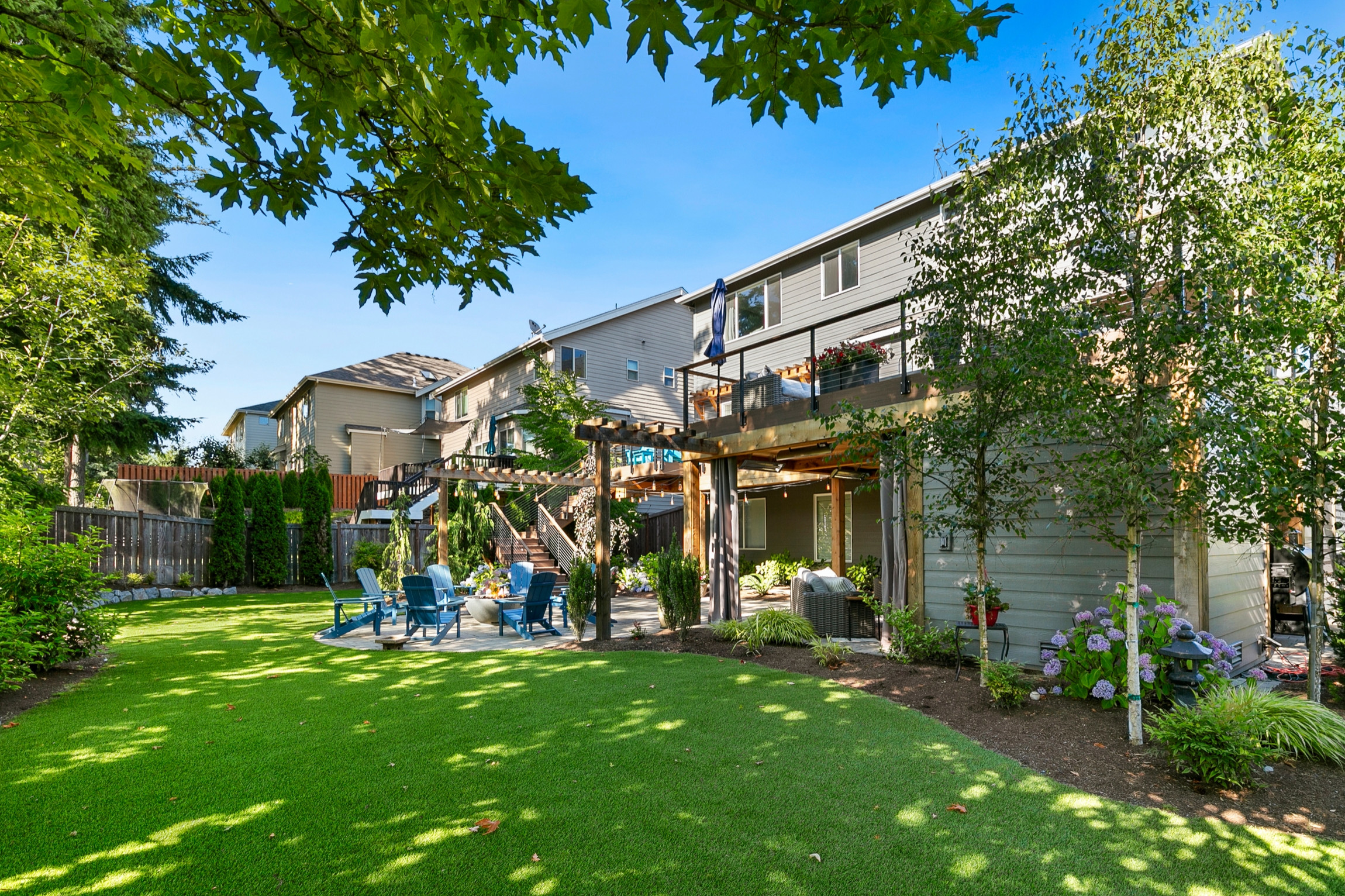 2-level entertaining in Sammamish