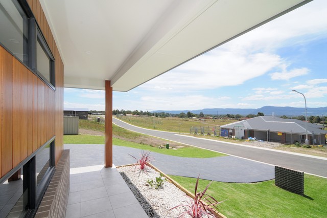 Facade contemporary-veranda
