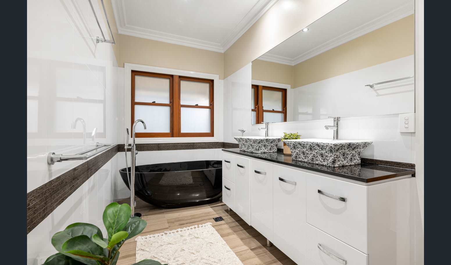 Greenslopes - Exquisite Renovation