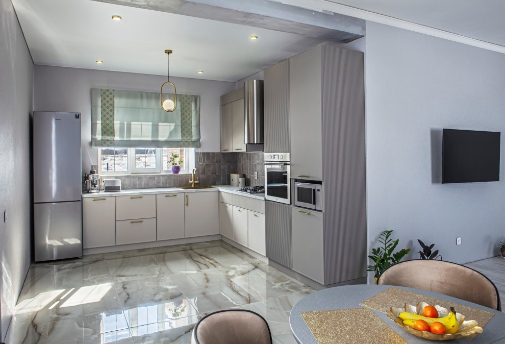 Кухня в коттеджном поселке "Новая Сергеевка"