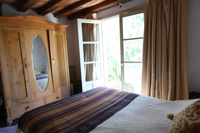 Rayito country-bedroom