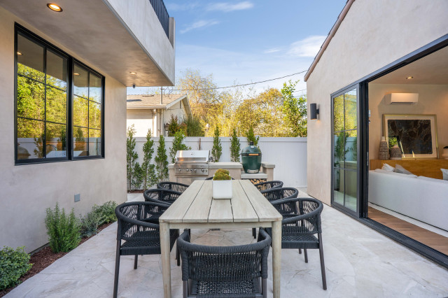 Bellaire Modern mediterran-patio