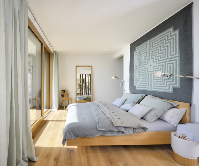 Haus am See contemporaneo-camera-da-letto