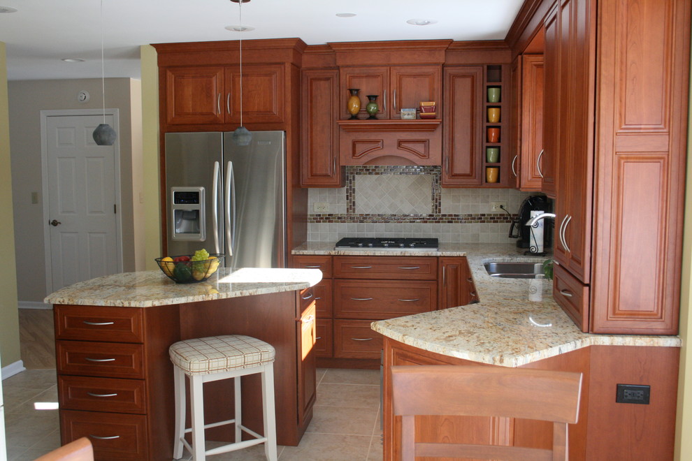 Kitchen - kitchen idea in Chicago