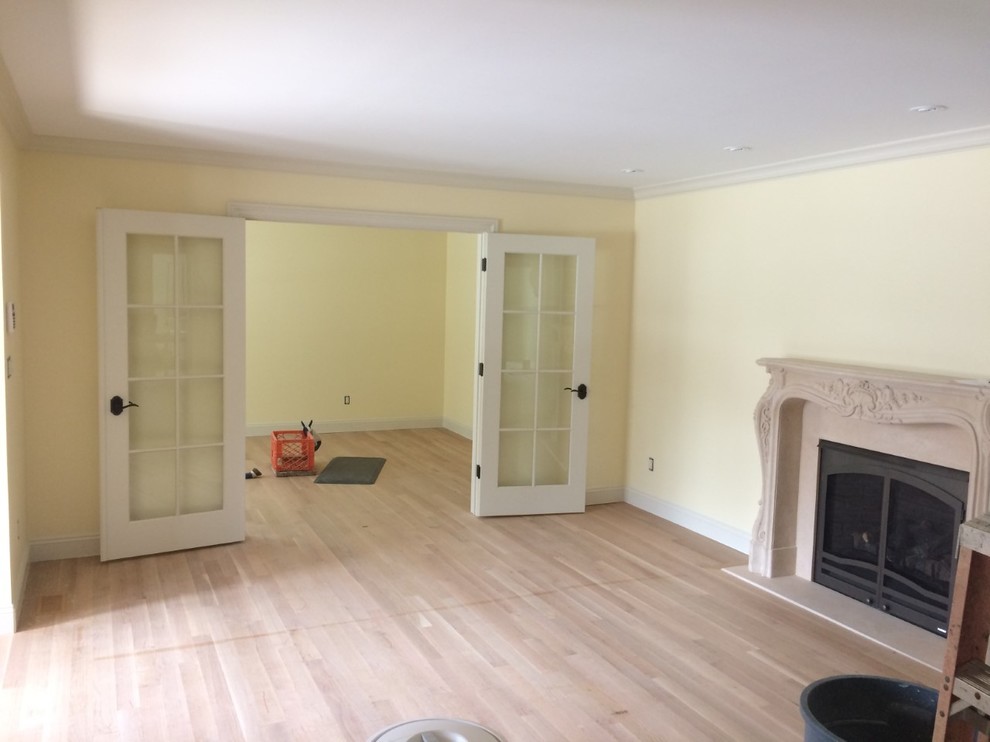 Inspiration for a transitional home design remodel in New York