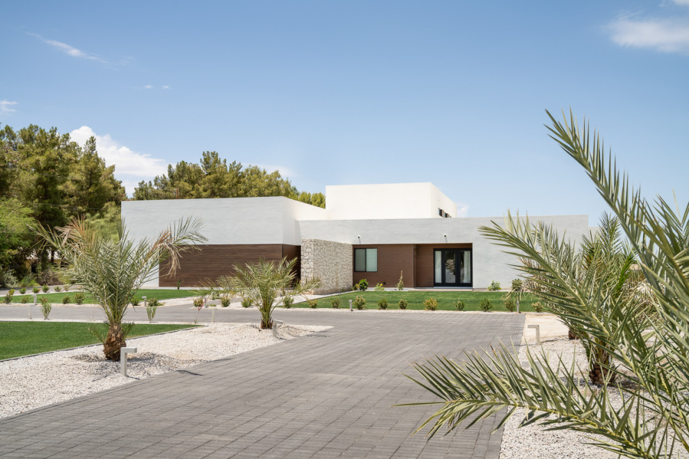 Modern exterior home idea in Phoenix