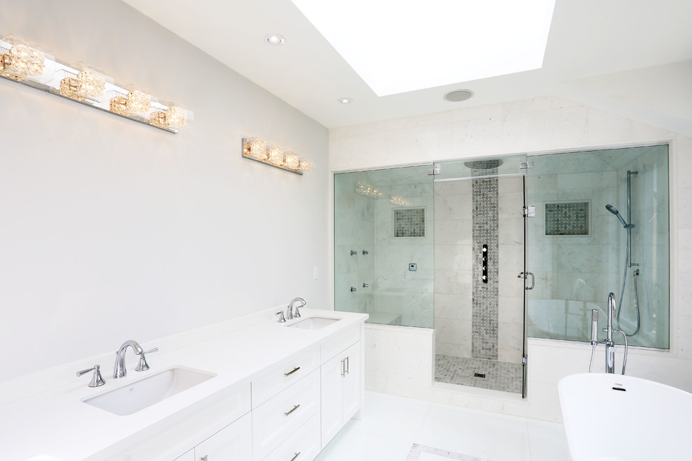 Inspiration for a transitional bathroom remodel in Toronto