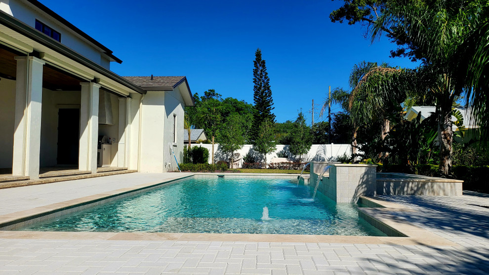 College Park, Orlando Transitional Classic Pool
