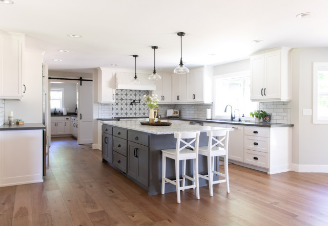 Rock Creek Remodel landhausstil-kueche