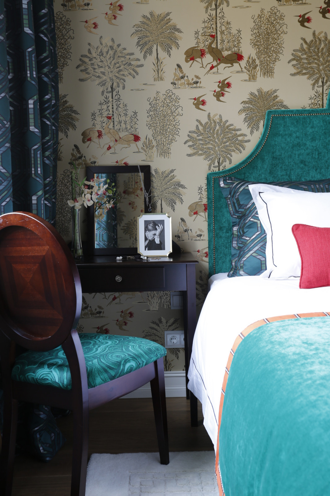 Романтичная "Сталинка" с окнами в Нескучный сад.