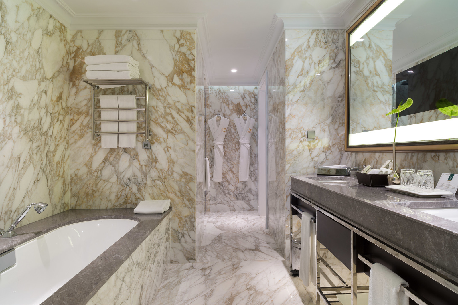 Реконструкция исторических номеров отеля Метрополь