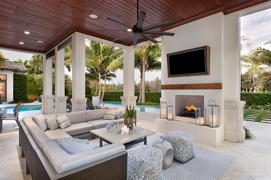 This is an example of a mediterranean patio in Miami.