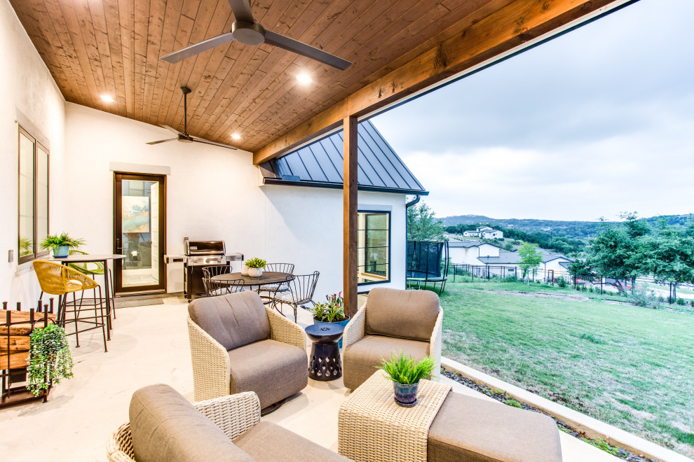 Inspiration for a contemporary home design remodel in Austin