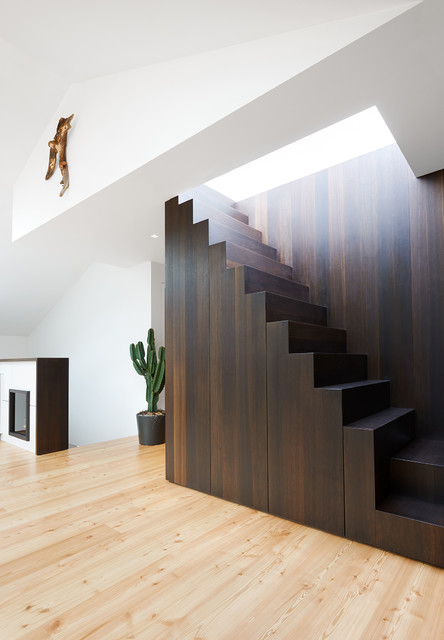 Flat CG contemporary-staircase