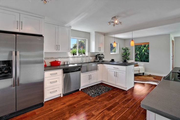 Kitchen - kitchen idea in Seattle