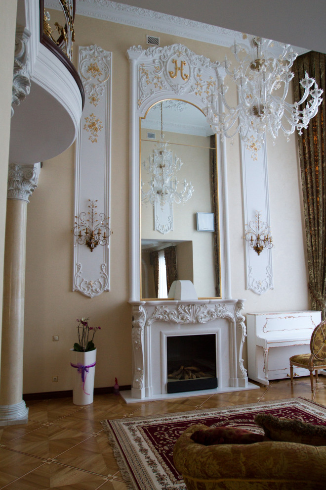 Гипсовая лепнина в загородном доме