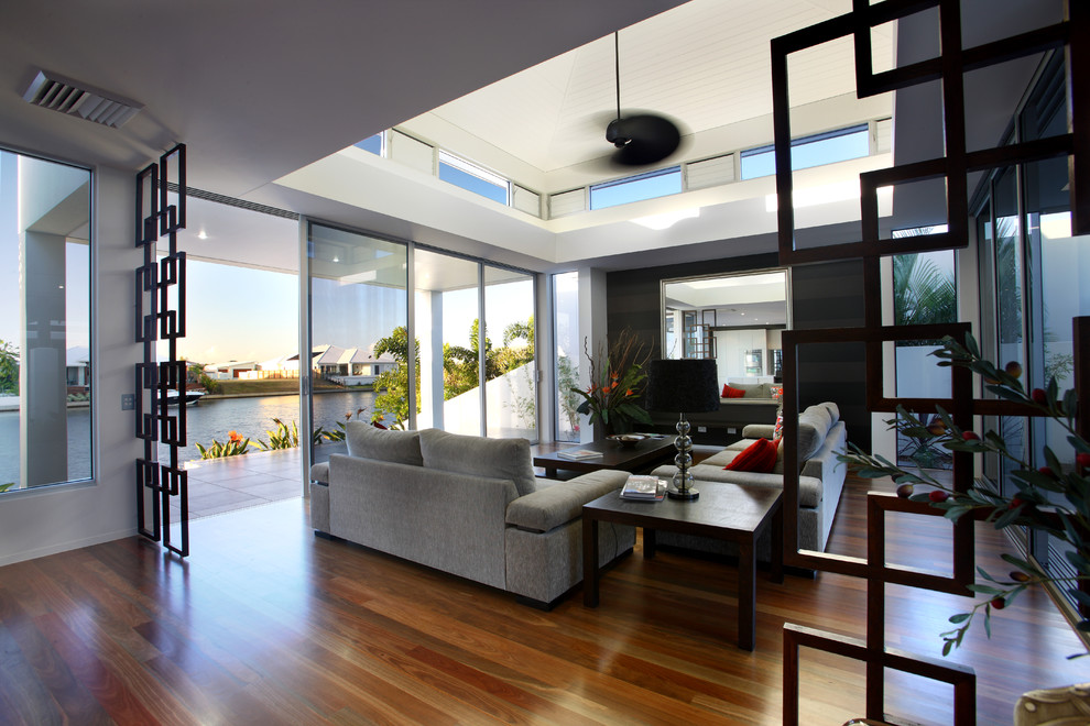 This is an example of a contemporary living room in Sunshine Coast.