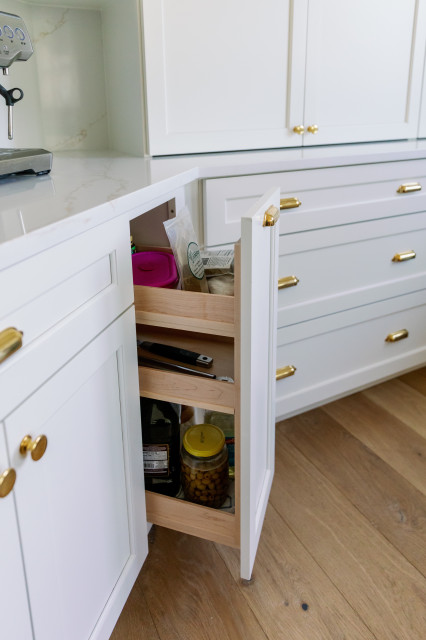 Sutton Kitchen transitional-kitchen