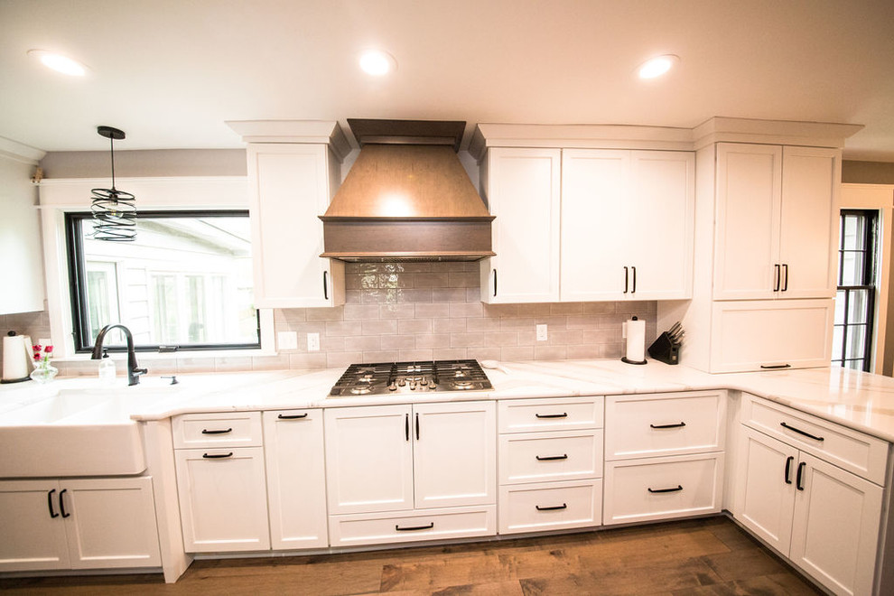 Transitional kitchen photo in Omaha