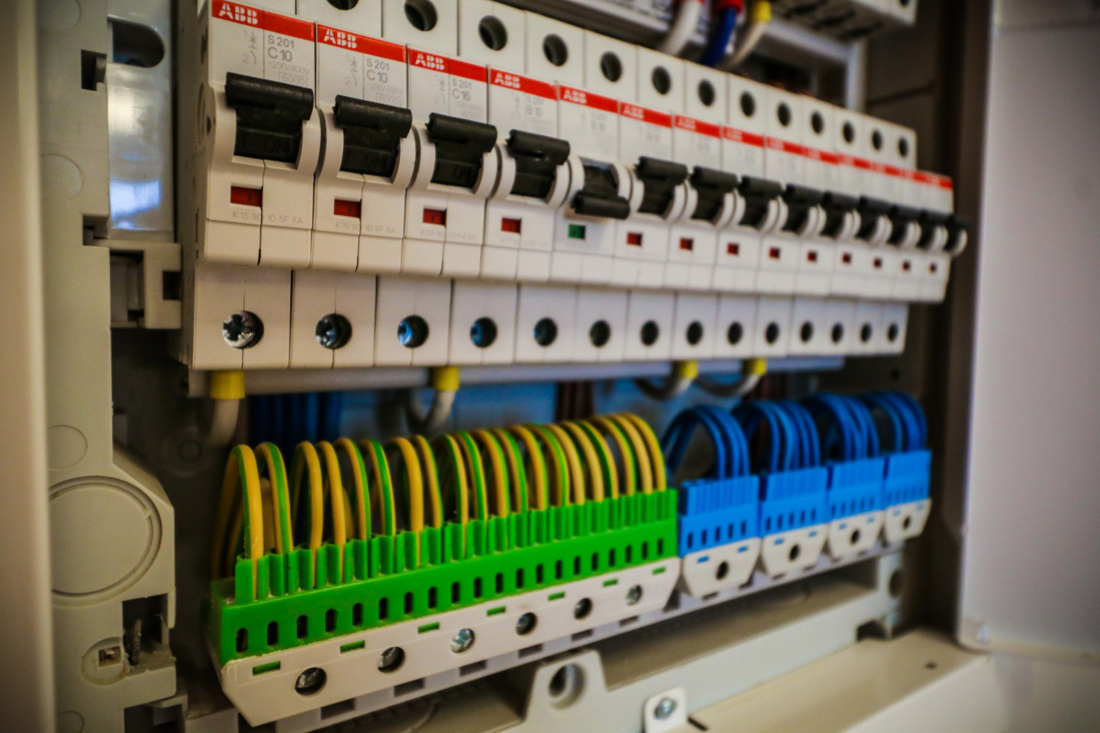 Электромонтажные работы