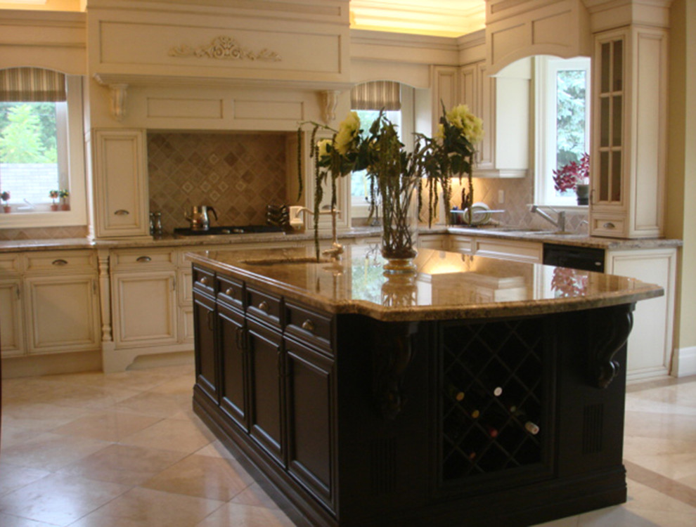 Example of a transitional kitchen design in Toronto