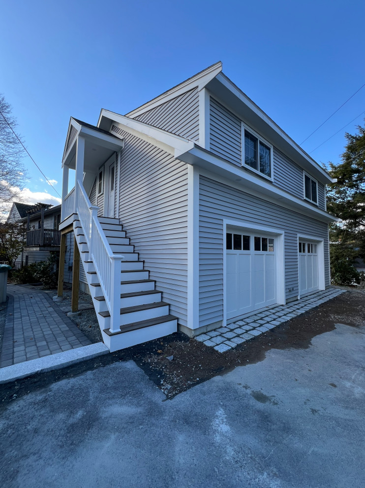 Example of a minimalist garage design in Boston