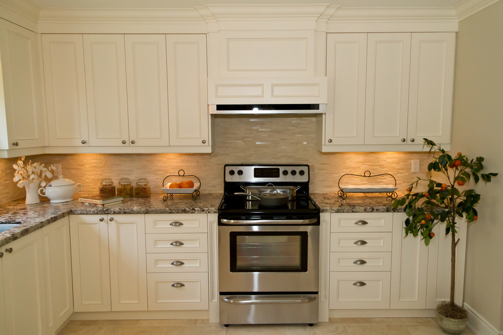 Inspiration for a transitional kitchen remodel in Toronto
