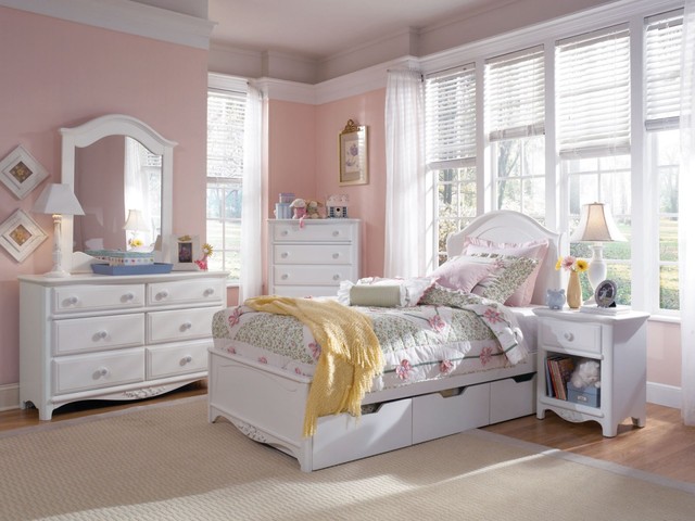 Lea Haley Panel Bedroom Traditional Bedroom New York