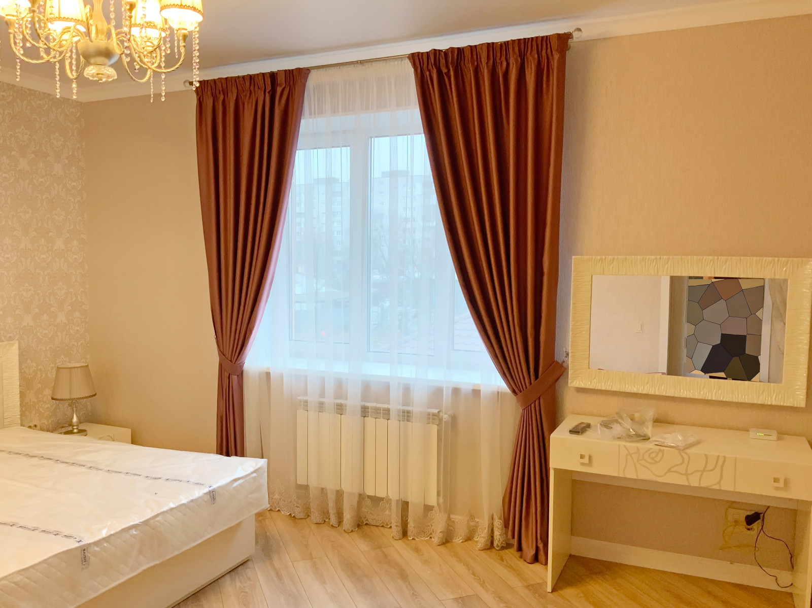 Шторы в спальную частного дома - дизайн, пошив. монтаж.