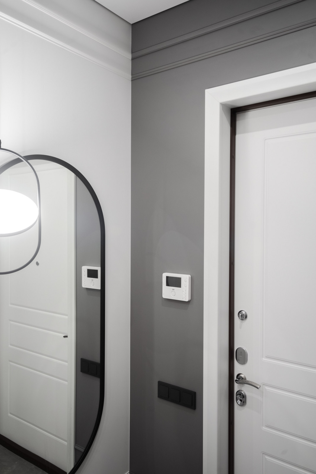 Просторная квартира в серых цветах