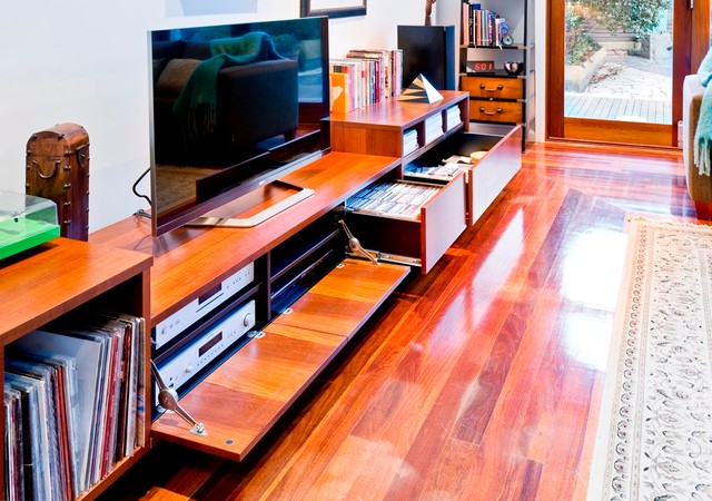 Topp Residence contemporary-living-room