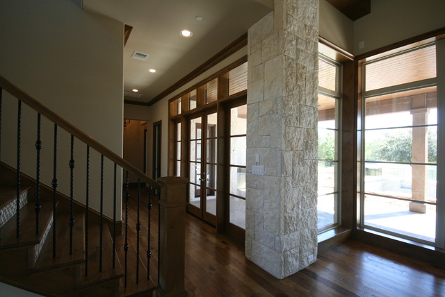 Boots Residence rustico-corridoio