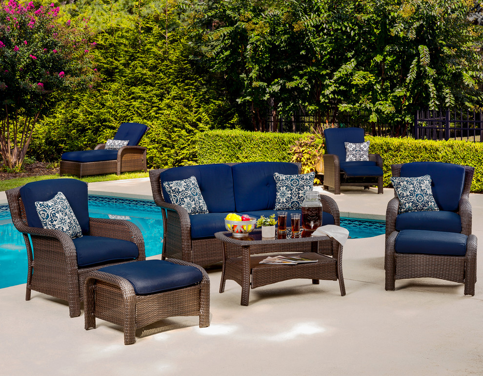 Transitional backyard home design photo