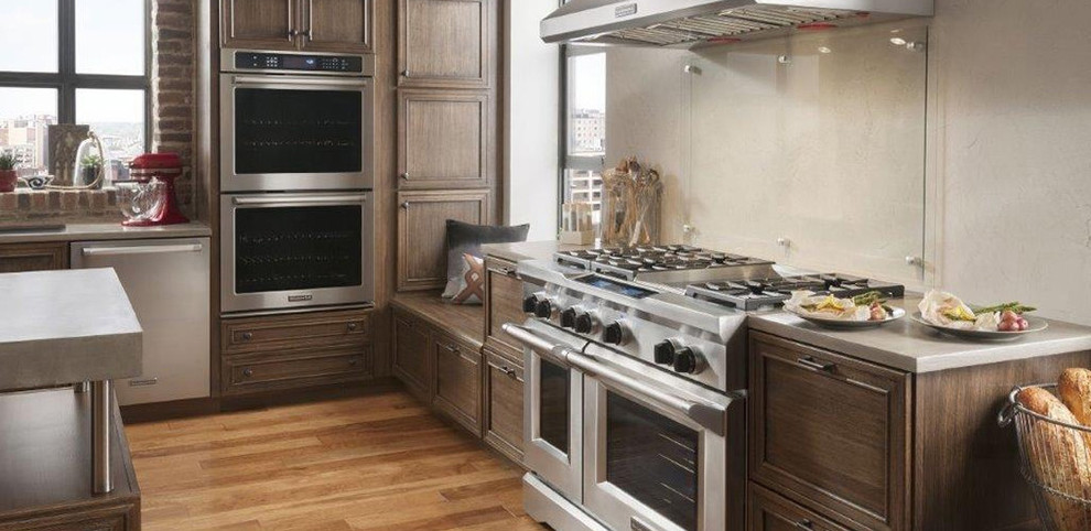 Kitchen - transitional kitchen idea in Baltimore