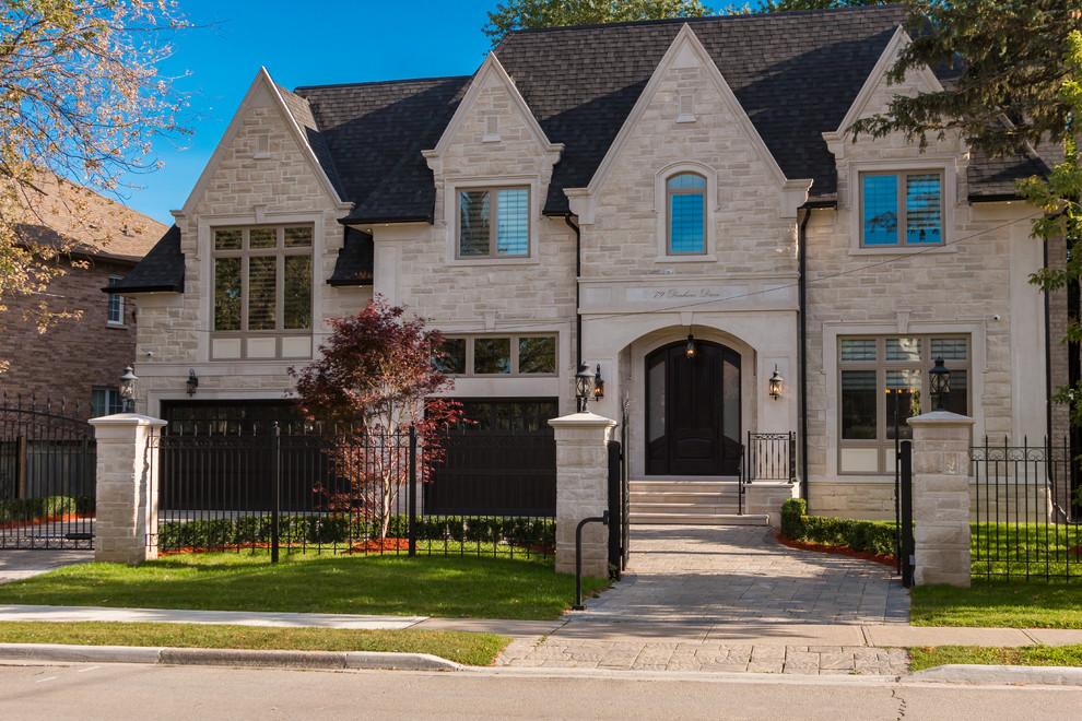 Denham Drive Contemporary Exterior Toronto by MAD Builders LTD.