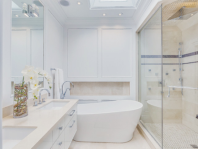 Bathroom - transitional bathroom idea in Toronto