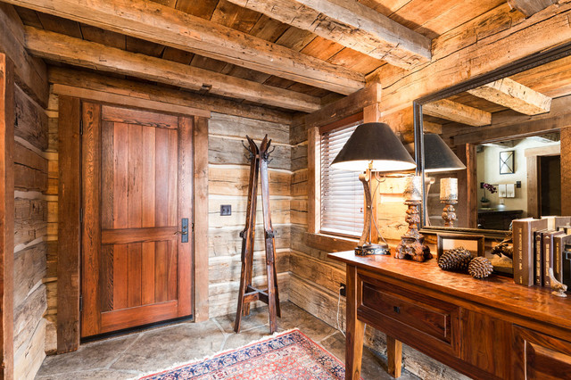 Rustic Entry rustikt-entre