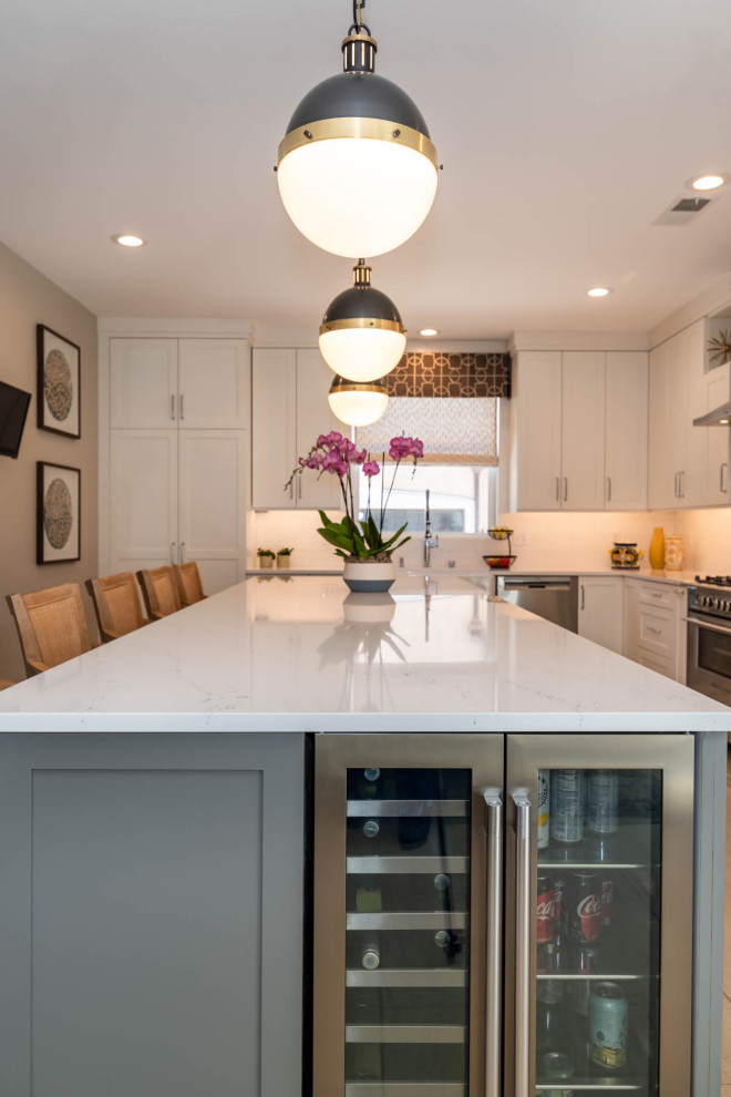 Transitional kitchen photo in Denver