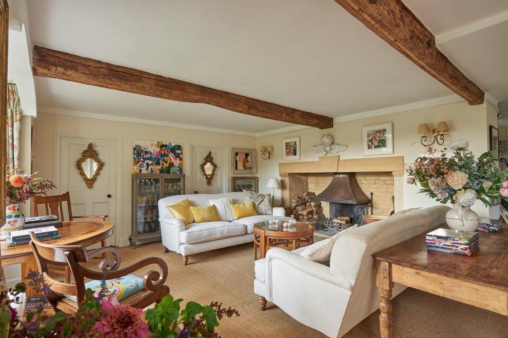 Photo of an expansive farmhouse living room in Gloucestershire.