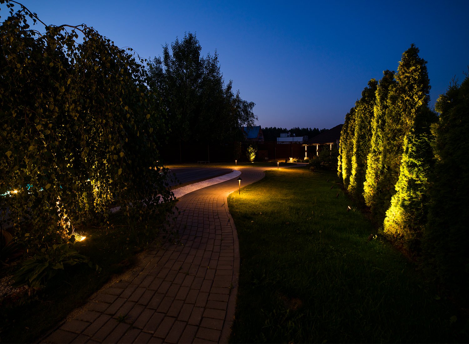 Освещение дорожек