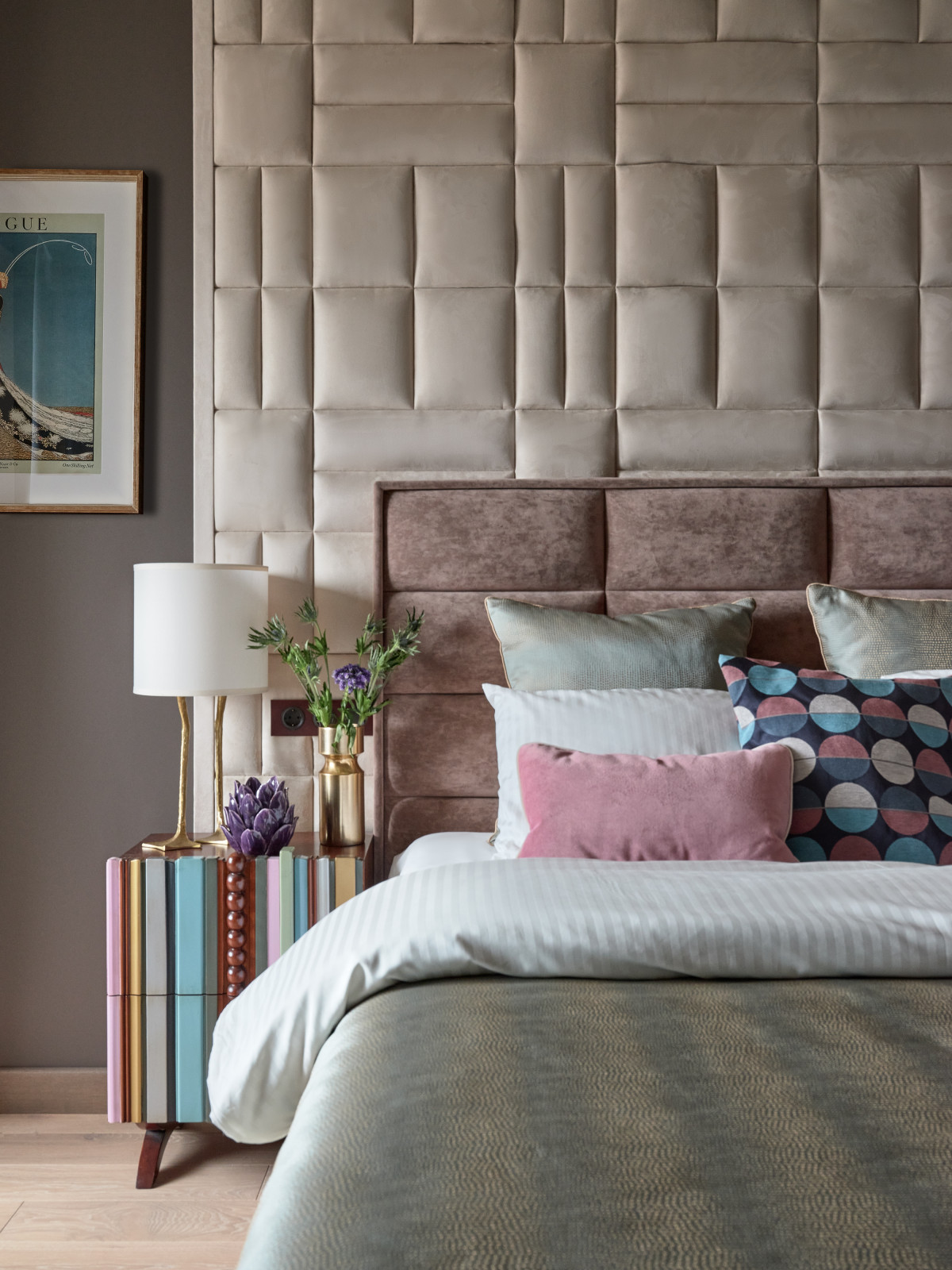 Современный интерьер с отсылкой к классике. Дизайнер Татьяна Нацвина.