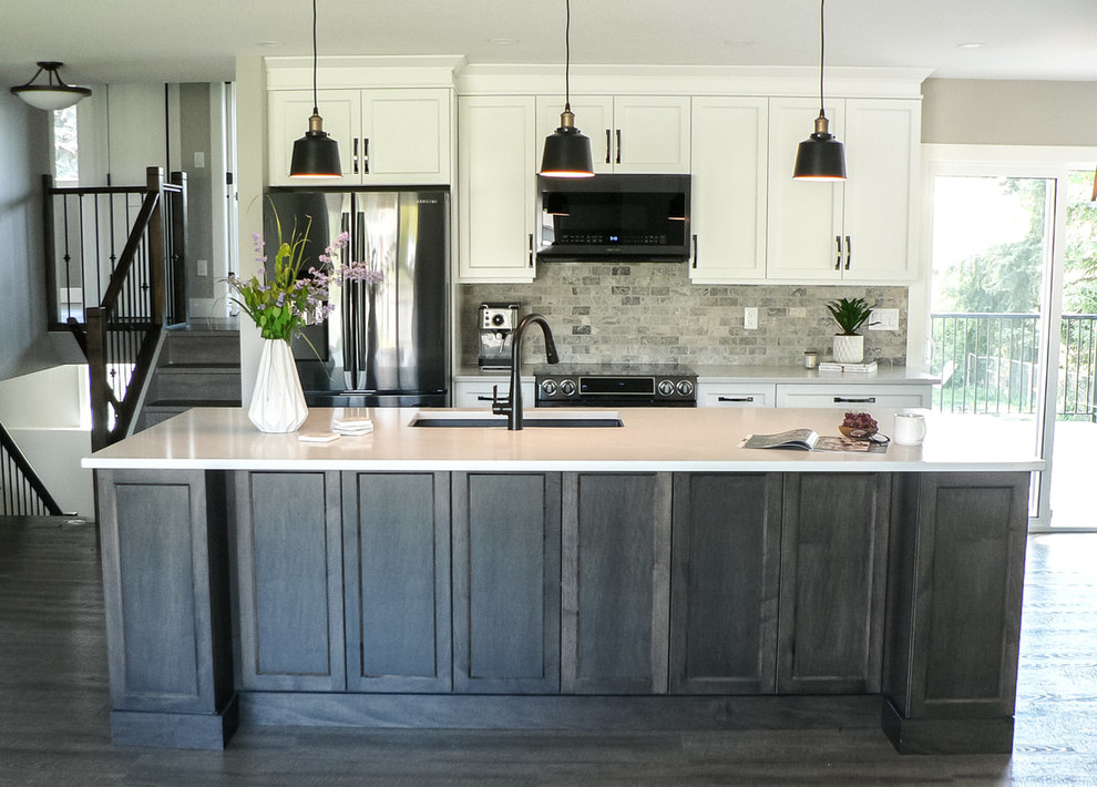 Inspiration for a transitional kitchen remodel in Vancouver