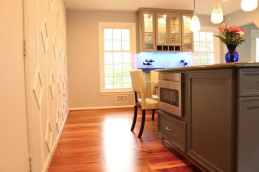 Transitional home design photo in DC Metro