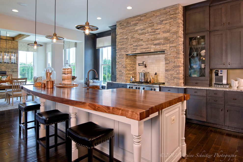 Transitional kitchen photo in DC Metro