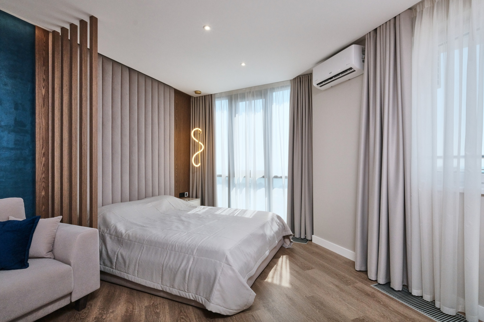 Квартира с акцентами синего ЖК  Морская Симфония