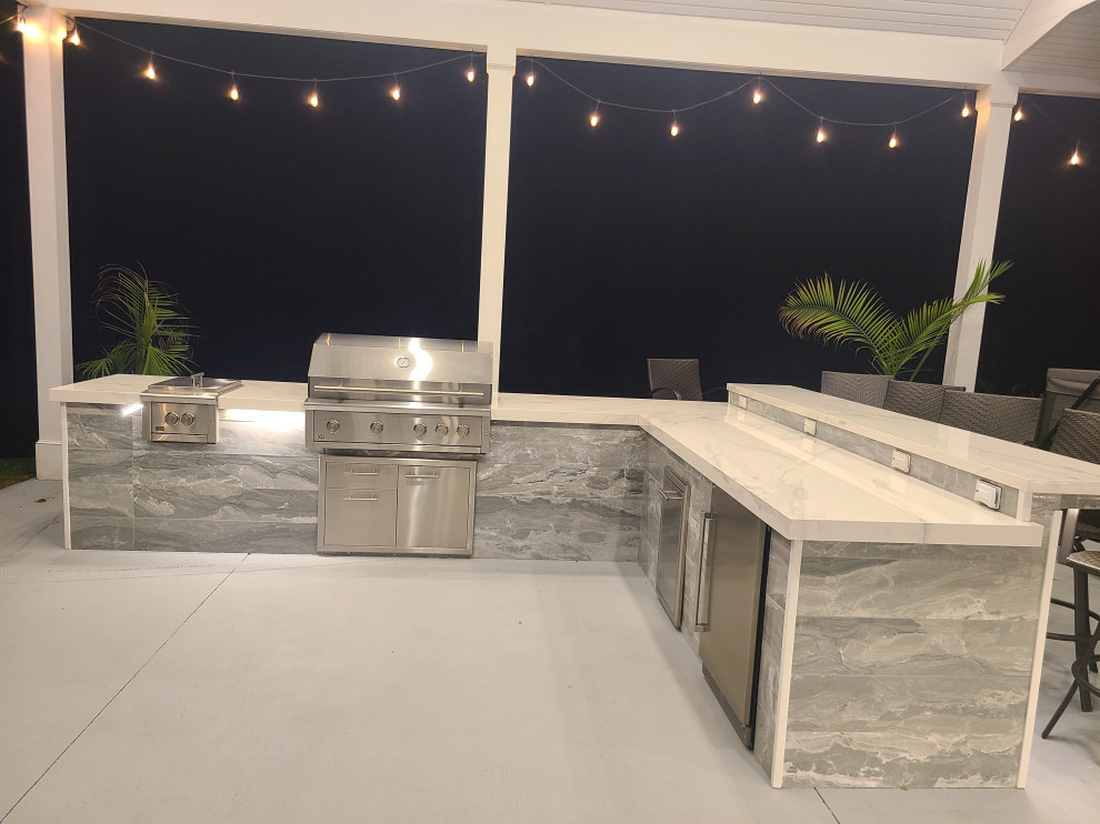 Outdoor Kitchen