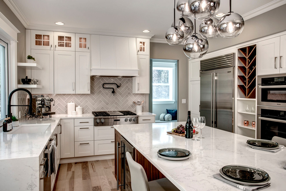 Kitchen - transitional kitchen idea in Seattle