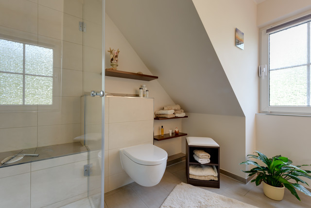 Bad im Dachgeschoß - Mediterran - Badezimmer - Hamburg - von Ellerbrock